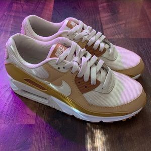 Womens Nike Air Max 90 'Caramel Size 8 Womens